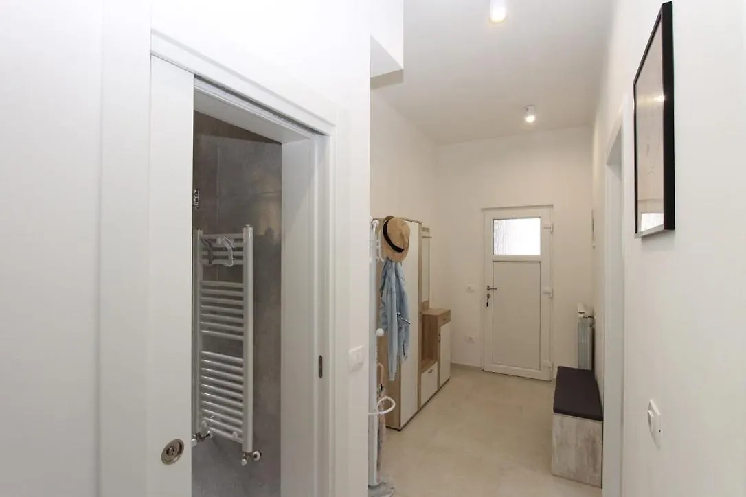 L Apartment Raša Chorvatsko